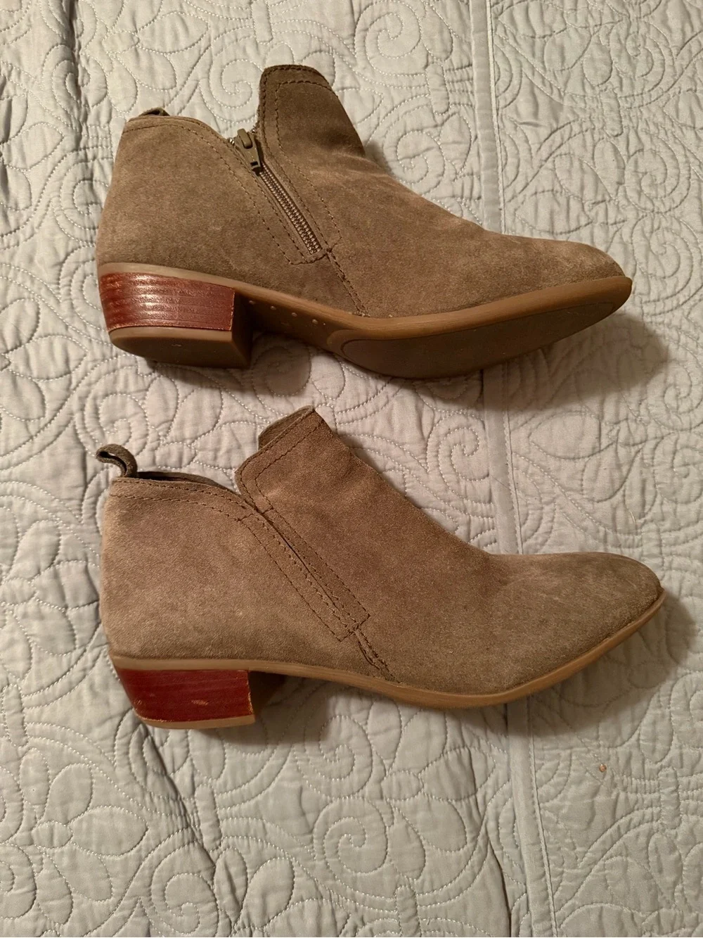 Diba Women’s Size 10 Taupe Suede-Look Ankle Booties